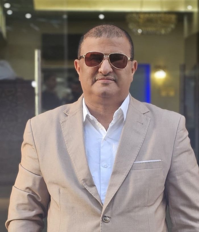 للخروج من دائرة الفشل.. صحفي يمني بارز يقدم خارطة طريق لانقاذ الشرعية اليمنية
