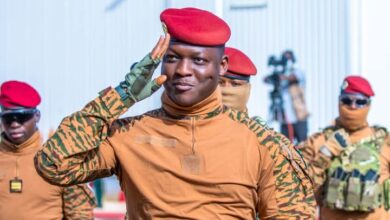 الكابتن ابراهيم تراوري رئيس بوركينافاسو معا وبالتضامن سننتصر على الإمبريالية والاستعمار الجديد الكابتن ابراهيم تراوري رئيس بوركينافاسو معا وبالتضامن سننتصر على الإمبريالية والاستعمار الجديد