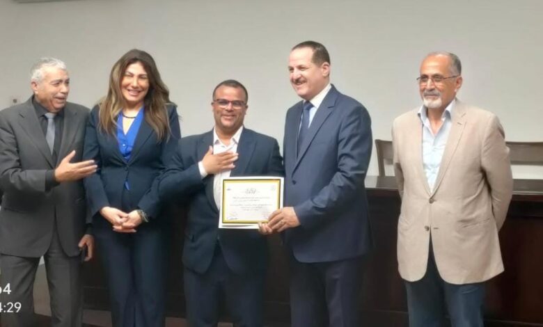 بمناسبة اليوم العالمي للمتاحف.. تكريم الزميل محمد خضير لفوزة فى مسابقة «عدسة فنان» بـ”الاعلى للثقافة” بمناسبة اليوم العالمي للمتاحف.. تكريم الزميل محمد خضير لفوزة فى مسابقة «عدسة فنان» بـ”الاعلى للثقافة”