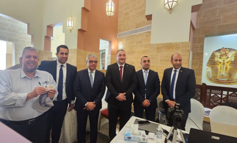 السفير المصري بالسعودية : الاف الطلبات من المصريين المقيمين بالسعودية لاستخراج الرقم القومي .. ويحيي : الجالية تعزز العلاقات بين البلدين الشقيقين السفير المصري بالسعودية : الاف الطلبات من المصريين المقيمين بالسعودية لاستخراج الرقم القومي .. ويحيي : الجالية تعزز العلاقات بين البلدين الشقيقين