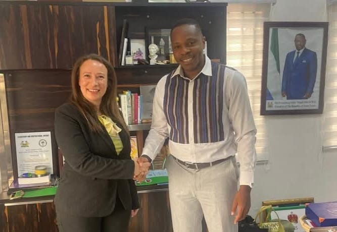 سفيرة جمهورية مصر العربية تلتقي رئيس وزراء جمهورية سيراليون