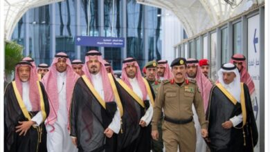 أمير المدينة يتفقد جاهزية المطار وقطار الحرمين لخدمة الحجاج