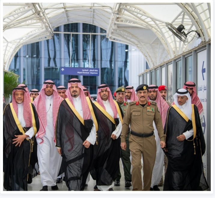 أمير المدينة يتفقد جاهزية المطار وقطار الحرمين لخدمة الحجاج
