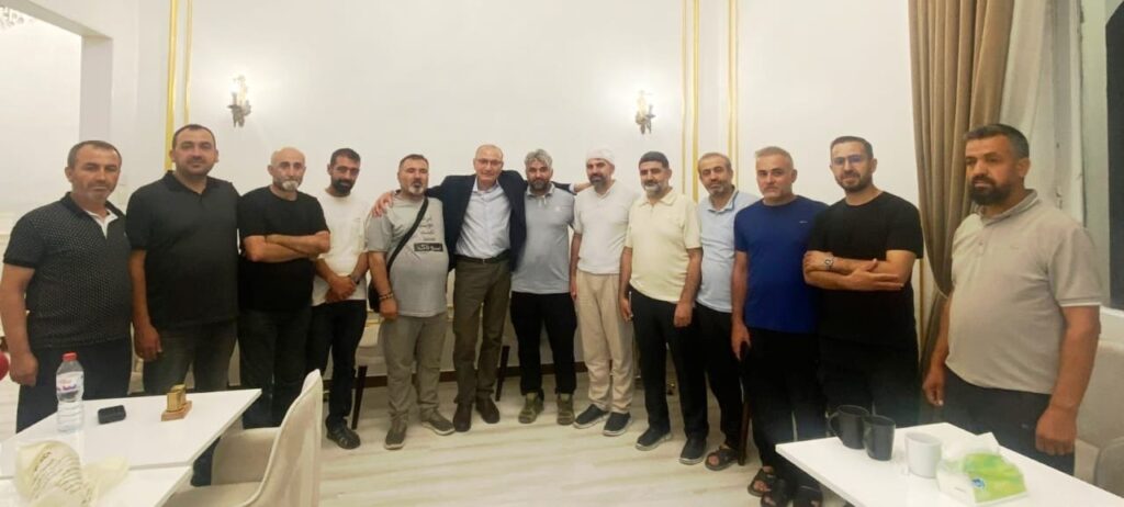 زيارة سفير تركيا لمن قدموا إلى مصر وأمنيات بالشفاء للنائب فاروق دينك