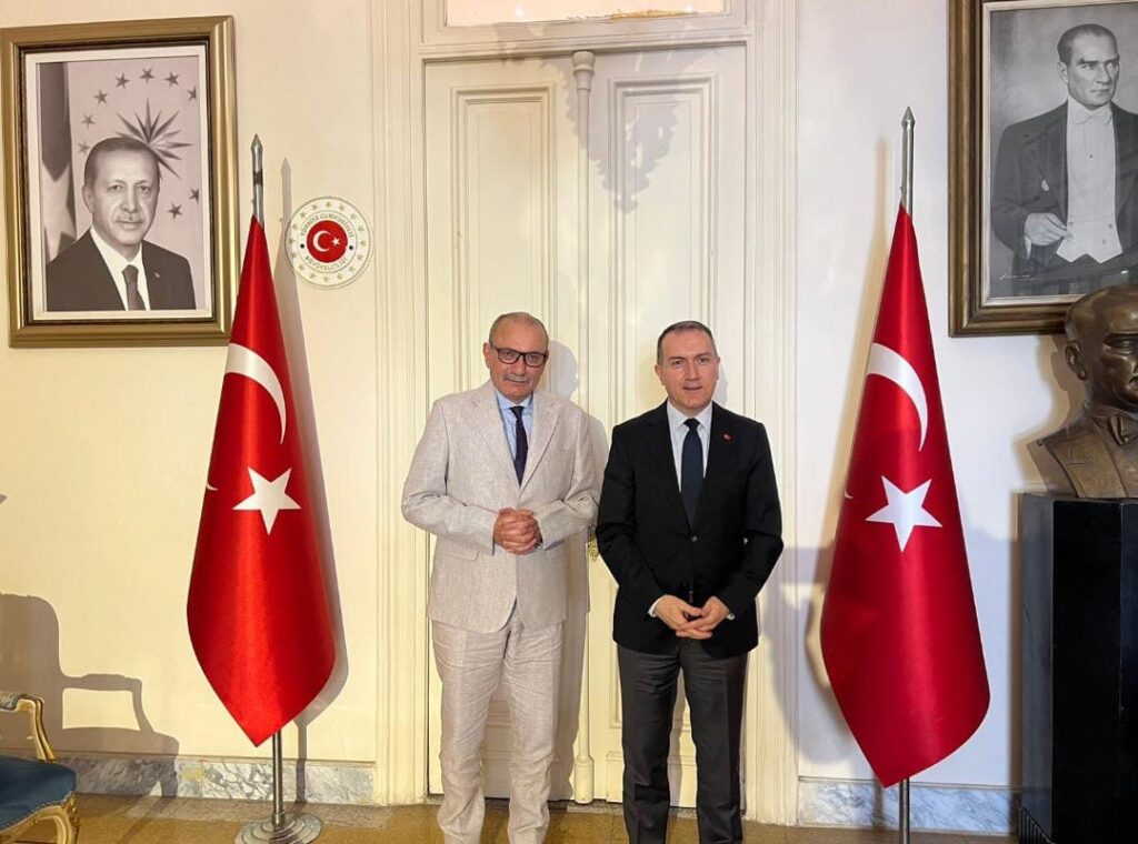 تواصل جهود تركيا من أجل الامن والسلام في السودان بلقاء السفير شن والسيدفاتح