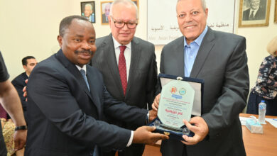 سفير بوروندي عقب تكريمه في عيد الإعلاميين هذا التكريم شرف لنا وعلاقتنا بمصر تاريخية