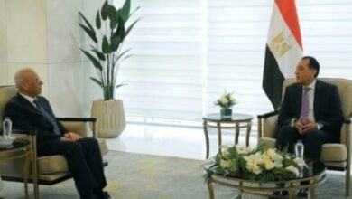 خلال استقباله السفير العراقي رئيس الوزراء المصري يهنئ بغداد بنجاح القمة العربية ويؤكد دعم العلاقات الثنائية
