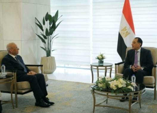 خلال استقباله السفير العراقي رئيس الوزراء المصري يهنئ بغداد بنجاح القمة العربية ويؤكد دعم العلاقات الثنائية