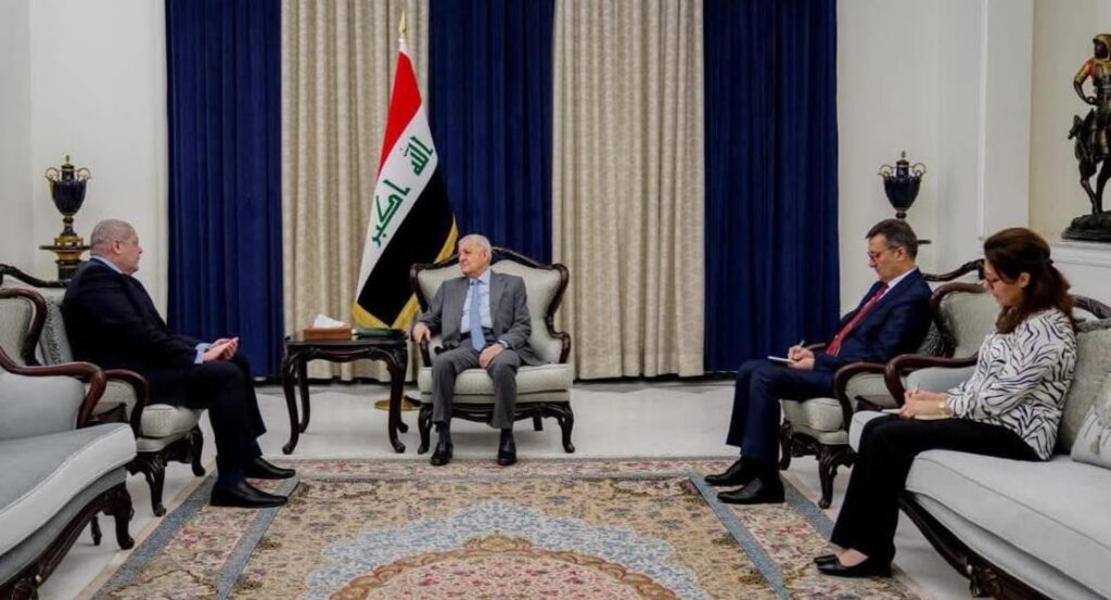 السفير المصري في بغداد يلتقي مع رئيس جمهورية العراق السفير المصري في بغداد يلتقي مع رئيس جمهورية العراق