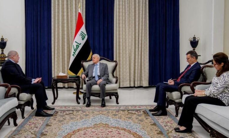 السفير المصري في بغداد يلتقي مع رئيس جمهورية العراق