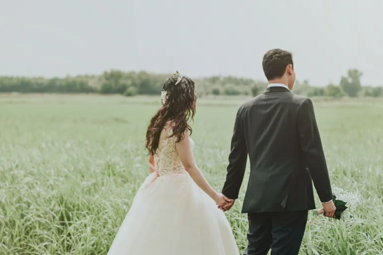 ليه الجواز بقى صعب في مصر؟ نظرة اجتماعية على أزمة تأخر الزواج عند الشباب في 2025 ليه الجواز بقى صعب في مصر؟ نظرة اجتماعية على أزمة تأخر الزواج عند الشباب في 2025