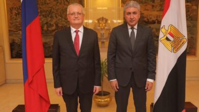 نيابة عن رئيس الوزراء وزير السياحة والآثار يشارك في الاحتفال بالعيد القومي لروسيا