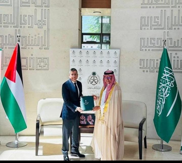 30 مليون دولار  دعم مالى  من السعودية لفلسطين