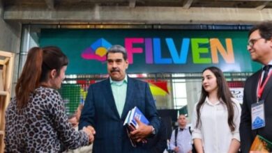 بحضور وزير الثقافة المصري رئيس فنزويلا يفتتح معرض الكتاب ومصر ضيف الشرف