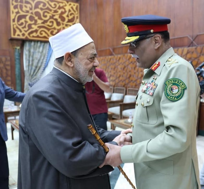 شيخ_الأزهر يستقبل رئيس الأركان الباكستاني ويؤكِّد: لا استقرار في العالم دون حل لقضية فلسطين
