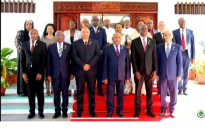 سفير العراق يشارك رئيس جزر القمر الاحتفال بمرور 50عاما على تأسيس الدولة سفير العراق يشارك رئيس جزر القمر الاحتفال بمرور 50عاما على تأسيس الدولة