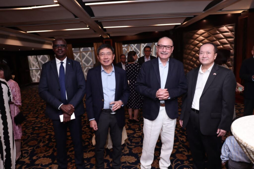 سفير فيتنام في ختام فترة عمله بالقاهرة: مصر دولة كبيرة وعريقه وبيننا علاقات تاريخية سفير فيتنام في ختام فترة عمله بالقاهرة: مصر دولة كبيرة وعريقه وبيننا علاقات تاريخية