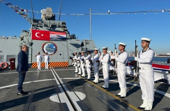 سفير تركيا كل التقدير للقيادة البحرية المصرية لكرم الضيافة وحفاوة الاستقبال التي أحاطت سفينتنا