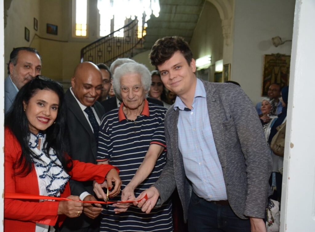 تفانين الدولي يفتتح شخبط شخابيط بالروسي