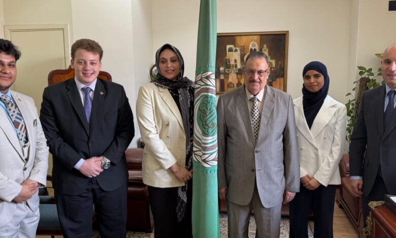 السفير خليل الذوادي يستقبل عددا من المتدربين في الأمانة العامة لجامعة لجامعة الدول العربية السفير خليل الذوادي يستقبل عددا من المتدربين في الأمانة العامة لجامعة لجامعة الدول العربية