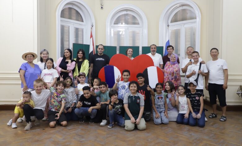 إشاده روسية بورشة فنانة مصرية إشاده روسية بورشة فنانة مصرية