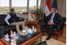 وزير السياحة والآثار وسفير الهند بالقاهرة يبحثان دفع أواصر التعاون المشترك بين البلدين في مجالي السياحة والآثار