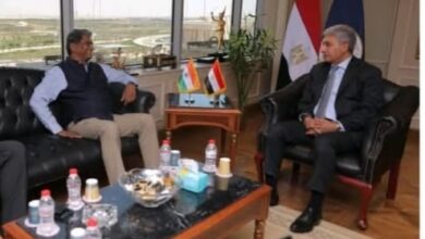 وزير السياحة والآثار وسفير الهند بالقاهرة يبحثان دفع أواصر التعاون المشترك بين البلدين في مجالي السياحة والآثار