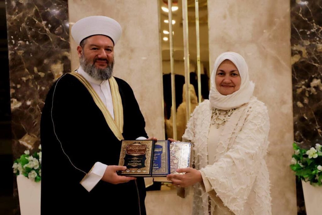 مستشارة شيخ الأزهر تبحث التعاون مع أمين الإفتاء بأستراليا في دعم تعليم اللغة العربية ونشر المنهج الأزهري المعتدل مستشارة شيخ الأزهر تبحث التعاون مع أمين الإفتاء بأستراليا في دعم تعليم اللغة العربية ونشر المنهج الأزهري المعتدل