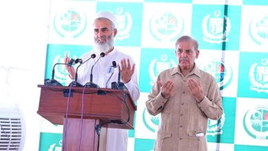 رئيس وزراء باكستان يزور المناطق المتضررة من الفيضانات و يؤكد على اتخاذ جميع التدابير الممكنة لتسريع جهود التعافي في المناطق المتضررة