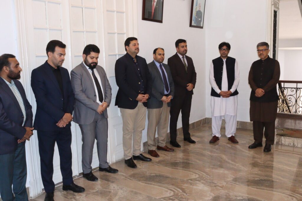 دقيقة صمت تكريماً لشعب كشمير دقيقة صمت تكريماً لشعب كشمير