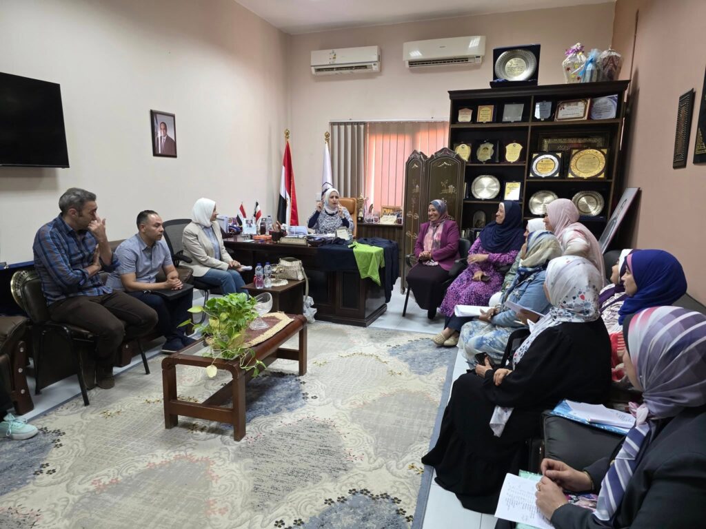 مديرة إدارة الشروق التعليمية تستعرض خطة العام الدراسي الجديد مديرة إدارة الشروق التعليمية تستعرض خطة العام الدراسي الجديد