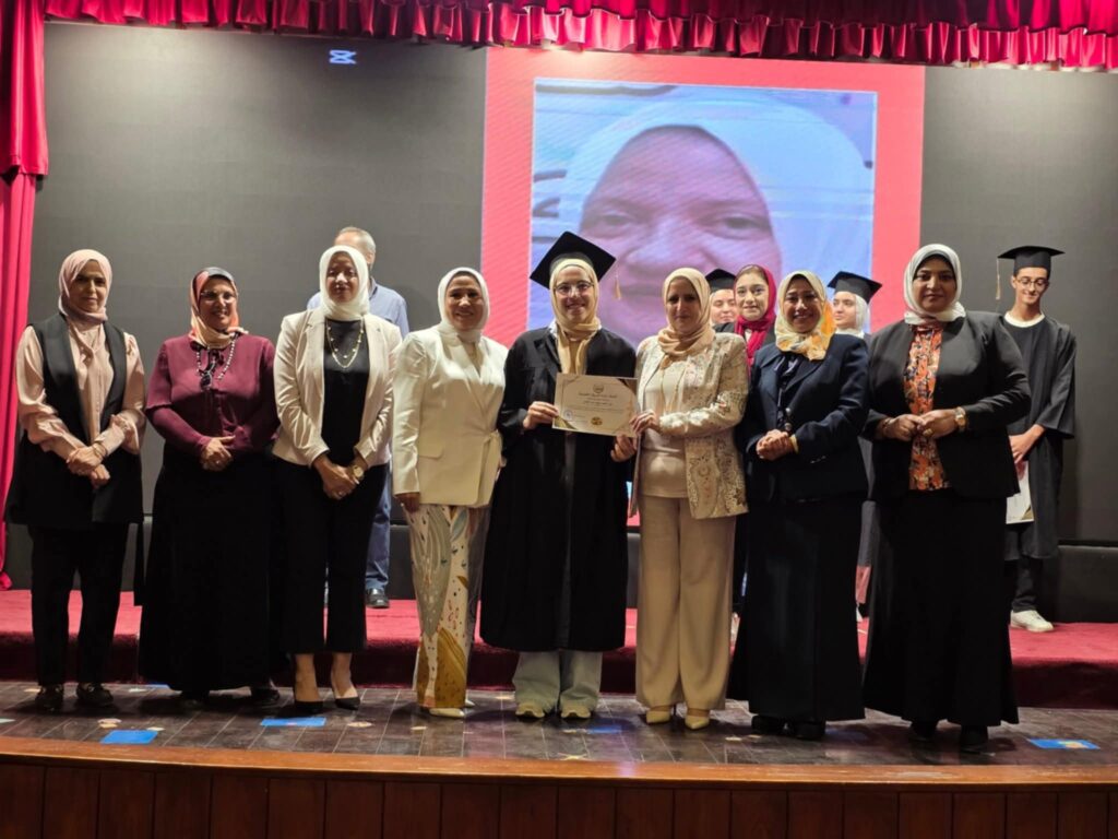 إدارة الشروق التعليمية تحتفل بتكريم أوائل طلبة الشهادة الثانوية والإعدادية