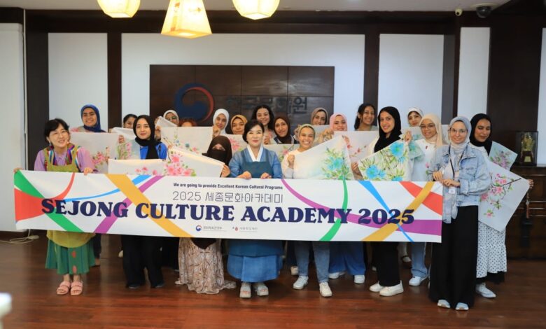 المركز الثقافي الكوري يطلق ورشة فن الرسم الشعبي الكوري التقليدي (المينهوا)