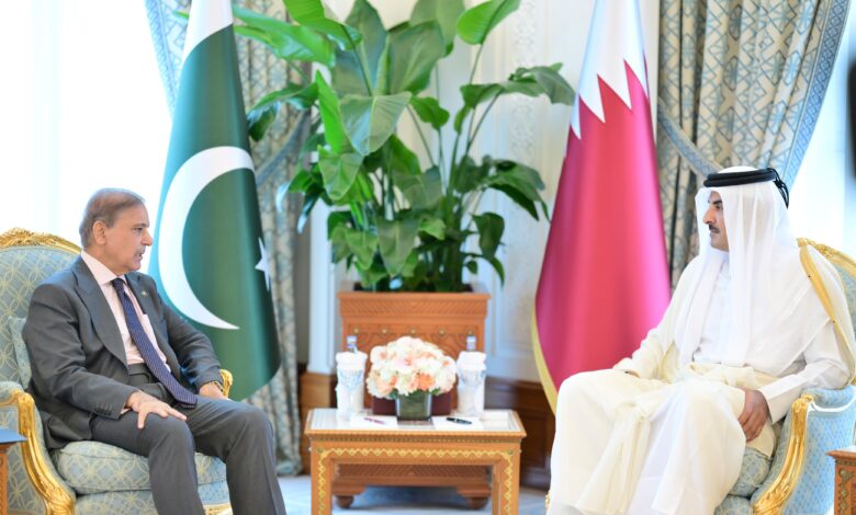 رئيس وزراء باكستان يزور قطر للتضامن معها