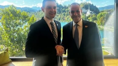 وزير الخارجية يلتقي وزير خارجية شمال مقدونيا على هامش منتدى بليد الاستراتيجي