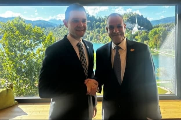 وزير الخارجية يلتقي وزير خارجية شمال مقدونيا على هامش منتدى بليد الاستراتيجي