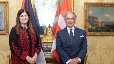 الوزيرة شاهين تلتقي وزير خارجية منظمة فرسان مالطا ذات السيادة