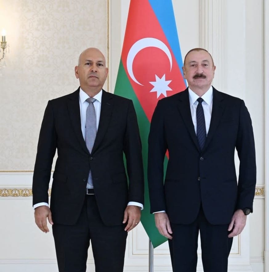 السفير المصري في أذربيجان يقدم أوراق اعتماده إلى رئيس أذربيجان