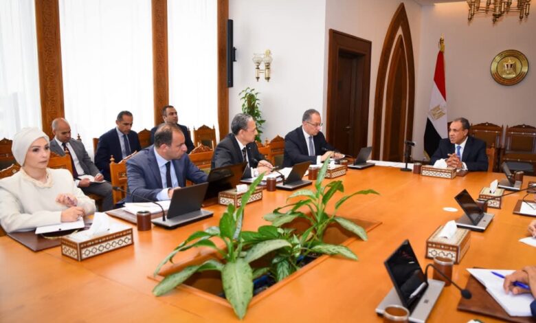 وزير الخارجية يتابع استعدادات الوزارة لافتتاح المتحف المصرى الكبير وزير الخارجية يتابع استعدادات الوزارة لافتتاح المتحف المصرى الكبير