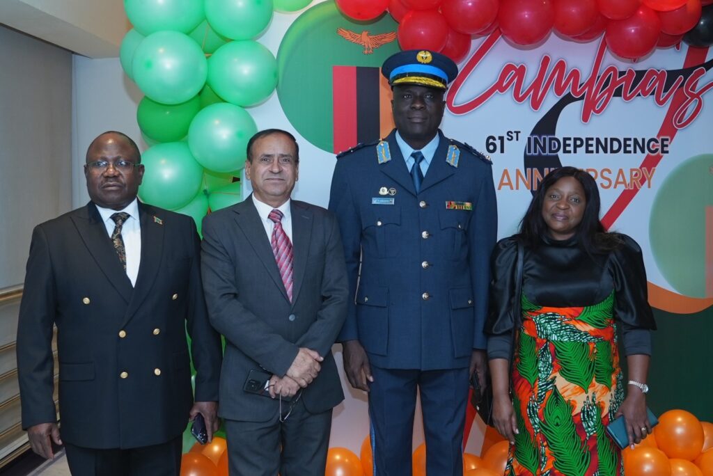 سفير زامبيا اليوم مناسبة لتجديد الوحدة الوطنية وتعزيز مسيرة التنمية في زامبيا سفير زامبيا اليوم مناسبة لتجديد الوحدة الوطنية وتعزيز مسيرة التنمية في زامبيا