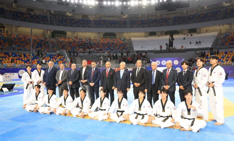 اختتام بطولة السفير الكوري للتايكوندو في القاهرة بعد عرض افتتاحي مميز لفريق «كوكيوون» العالمي اختتام بطولة السفير الكوري للتايكوندو في القاهرة بعد عرض افتتاحي مميز لفريق «كوكيوون» العالمي