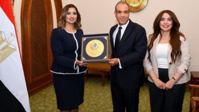 وزير الخارجية يلتقي بمجموعة من طلاب جامعة بدر