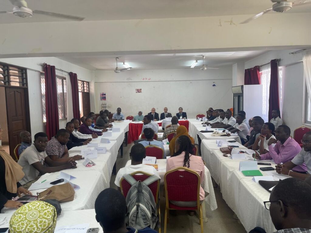 الصندوق العربي للمعونة الفنية للدول الإفريقية يختتم برنامجاً تدريبياً بجامعة مومباسا التقنية – مومباسا، 16 أكتوبر 2025 الصندوق العربي للمعونة الفنية للدول الإفريقية يختتم برنامجاً تدريبياً بجامعة مومباسا التقنية – مومباسا، 16 أكتوبر 2025