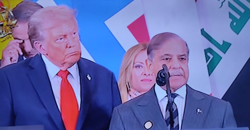 رئيس وزراء باكستان في قمة السلام بشرم الشيخ اليوم هو أعظم الايام في التاريخ الحديث