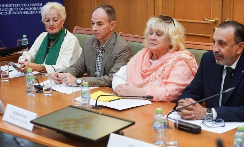 مصري عضوا باللجنة التحضيرية لمنتدى الخريجين بموسكو مصري عضوا باللجنة التحضيرية لمنتدى الخريجين بموسكو