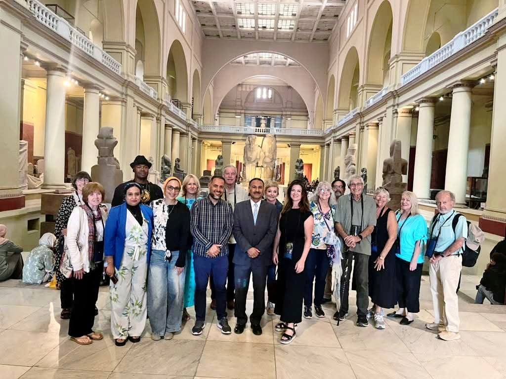 المتحف المصري يستقبل وفدًا رفيع المستوى لتعزيز التعاون الثقافي في مجال المتاحف والتراث