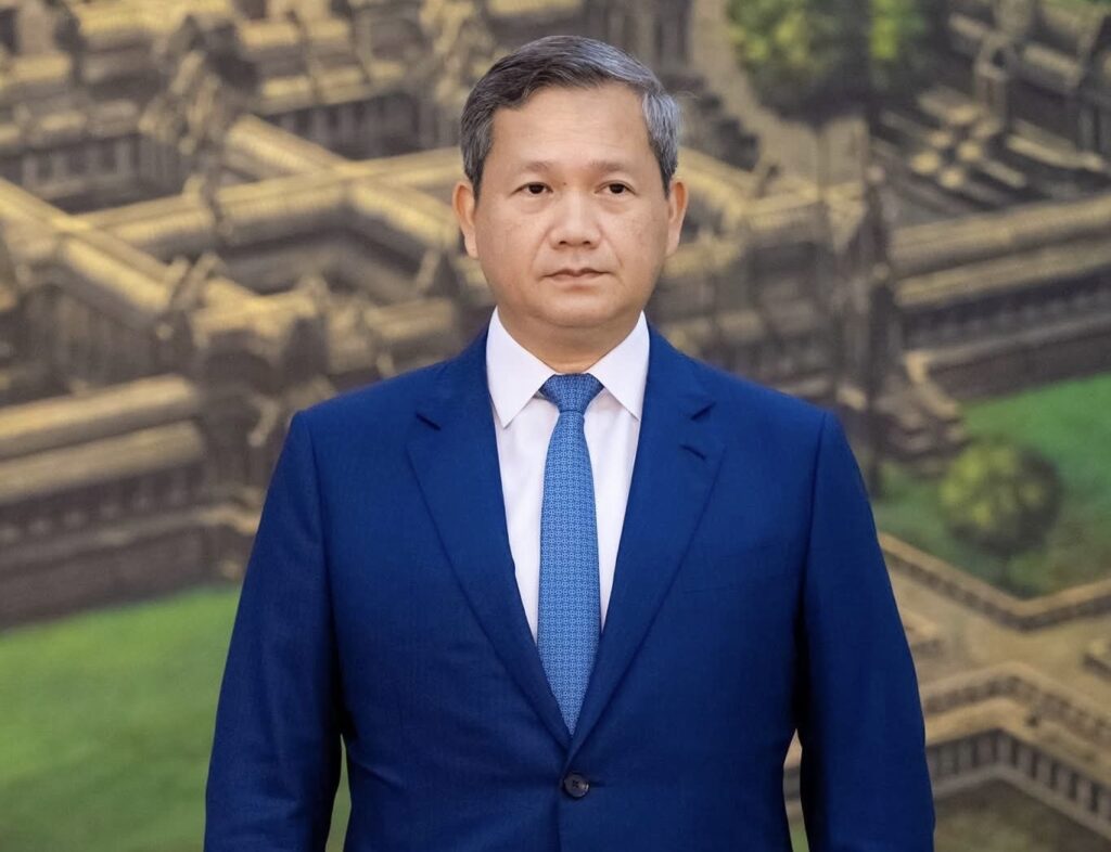 رئيس وزراء كمبوديا يطمئن الشعب الكمبودي لا نتنازل عن ارضنا ولنا السيادة الكاملة رئيس وزراء كمبوديا يطمئن الشعب الكمبودي لا نتنازل عن ارضنا ولنا السيادة الكاملة