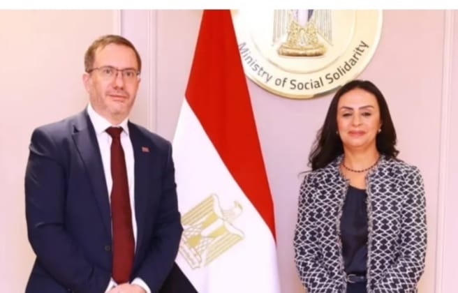 تكافل وكرامة على مائدة بحث وزيرة التضامن وسفير بريطانيا الجديد تكافل وكرامة على مائدة بحث وزيرة التضامن وسفير بريطانيا الجديد