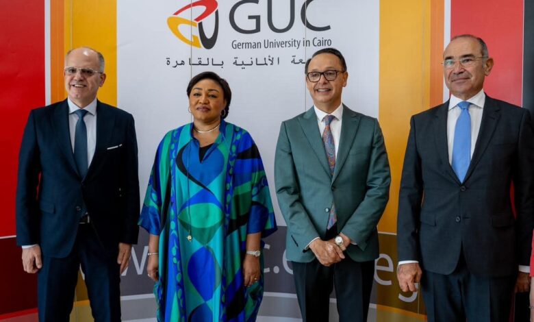 السيدة الأولى بالكونغو الديمقراطية تزور الجامعة الألمانية بالقاهرة لتعزيز التعاون الأكاديمي والمنح الدراسية السيدة الأولى بالكونغو الديمقراطية تزور الجامعة الألمانية بالقاهرة لتعزيز التعاون الأكاديمي والمنح الدراسية