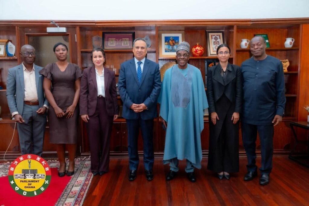 السفير المصرى يلتقى برئيس البرلمان الغانى وزعيم الأغلبية السفير المصرى يلتقى برئيس البرلمان الغانى وزعيم الأغلبية